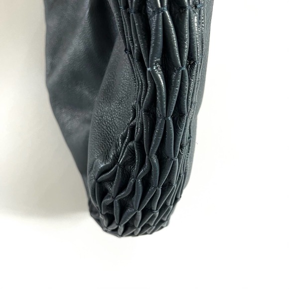 Goldenbleu leather hobo circular women’s handbag - Picture 4 of 10